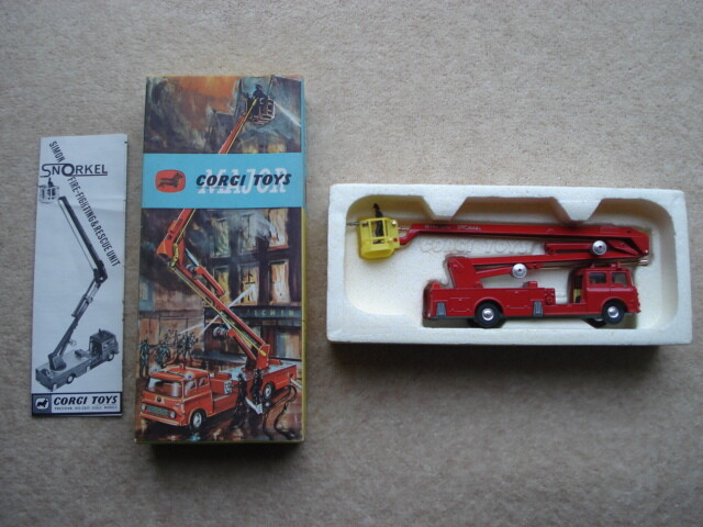 C1964-74 VINTAGE CORGI MAJOR TOYS No1127 SIMON SNORKEL MINT