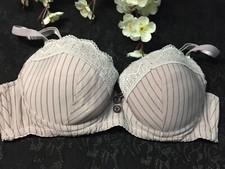 Reggiseno YAMAMaY taglia us 32b it2b eu70b imbottito ferretto viola e marrone