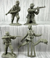 Conte Collectibles WWII Lot Of 4 Poses German Toy Soldiers 54mm