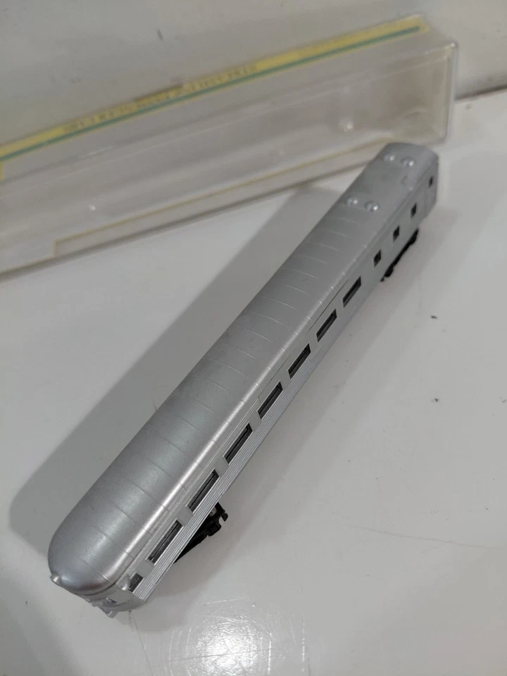 Model Power 3040 N Gauge Model Railroad Observation Passenger Car w/Case - Image 4 of 4