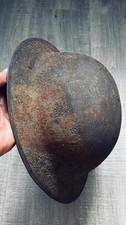 WW1 British Brodie helmet in original condition. Complete with original liner
