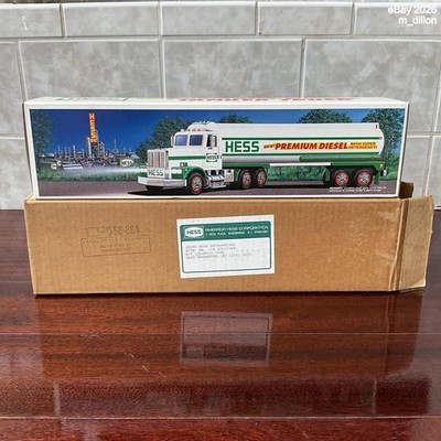 当時物【イスズ ベレル 緑/白】ブリキ製フリクション ミニカー TIN【箱無】 1993 Hess Premium Diesel Toy Tanker Truck in Box w/ Dealer Shipper