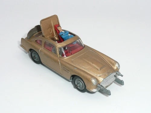 Corgi 261 James Bond 007 Aston Martin DB5 w/baddie " original vintage *
