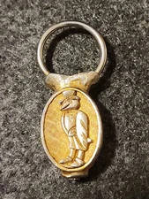 Rare Old Crow Bourbon Whiskey Gold Tone Keychain Fob Top Hat Mascot  Advertising