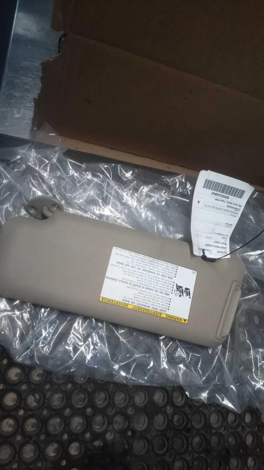 Used Right Sun Visor fits: 2008 Toyota Highlander w/o illumination Right Grade B Foto 2 de 4