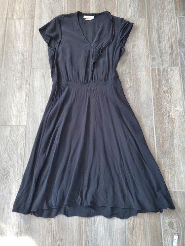 ISABEL MARANT ETOILE Kleid schwarz 36 (ca. XS) V-Ausschnitt genäht.