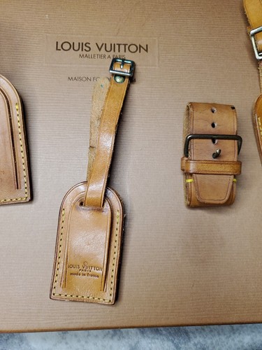 LOUIS VUITTON Smooth Leather Tan Shoulder Pad, Tags, Poinet Bundle - Picture 4 of 5