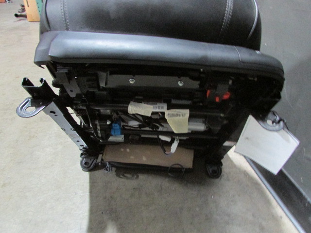 Maserati Quattroporte, LH, Left Front Seat, Black, Used, Wear,