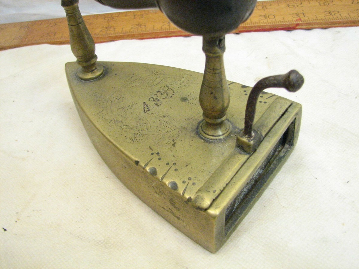 Antique Brass Slug Box Sad Iron Kitchen Tool Pod Wood Handle Fine Antique Brass Charcoal Slug Box Sad Flat Iron Tool Pod  main image 2
