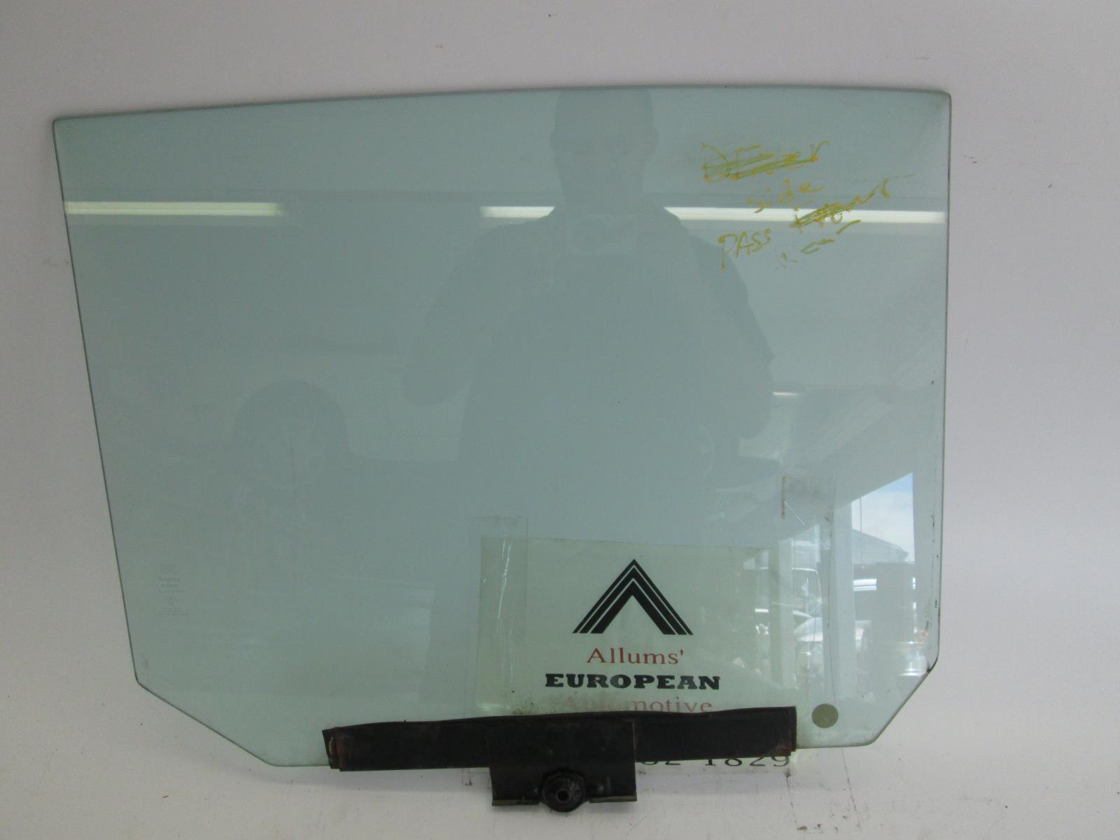 77 Rolls Royce silver shadow right rear window door glass