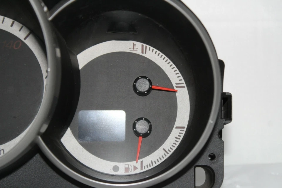 Speedometer Instrument Cluster Dash Panel Gauges 2004 Mazda 6 95,917 Miles - Image 3 of 4