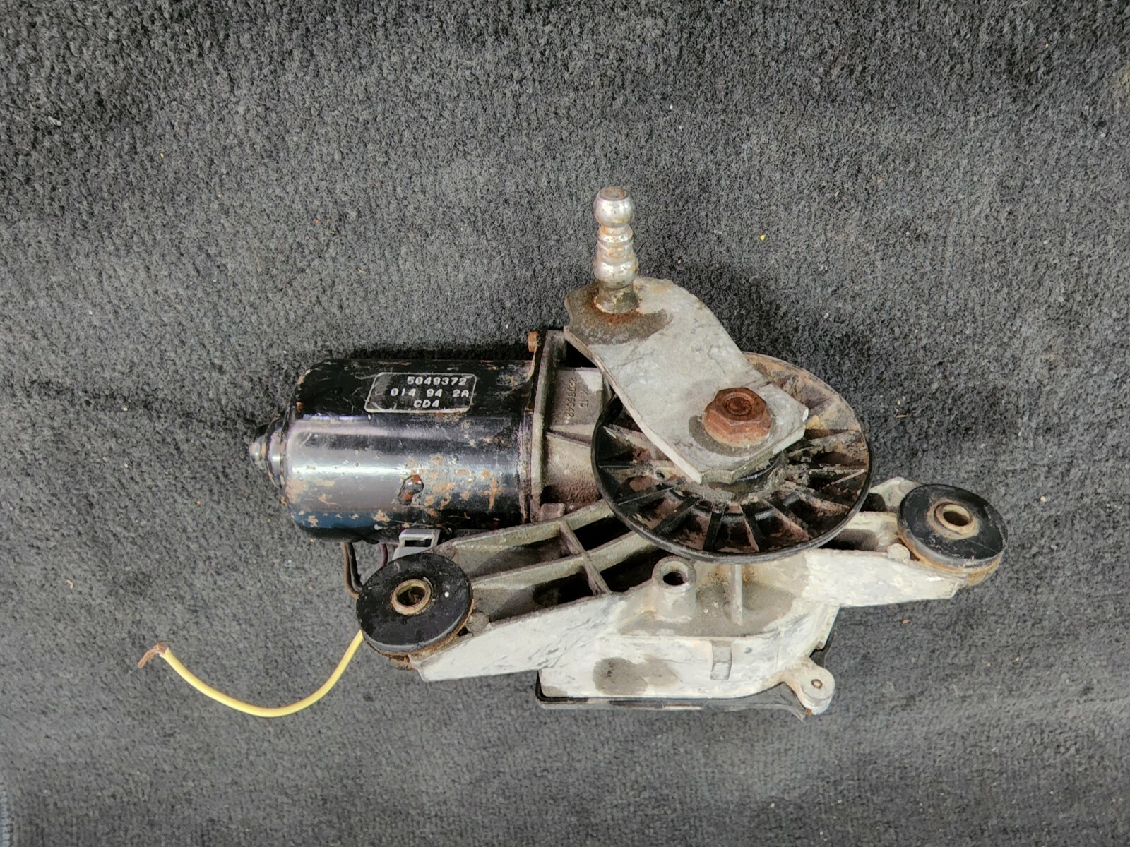 1995-98 GMC PICKUP 1500 SERIES WINDSHIELD WIPER ARM MOTOR  