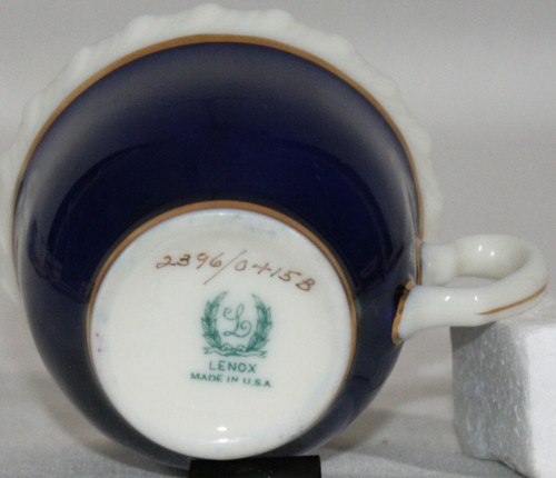 RARE! LENOX GADROON COBALT WITH GOLD BORDERS DEMI / DEMITASSE CUP & SAUCER - Picture 6 of 10
