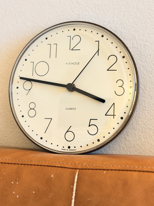 KIENZLE Quartz Analog Round Wall Clock White/Silver Arabic Numerals Germany