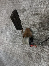 gmc sierra 3500 accelerator pedal assembly 3500