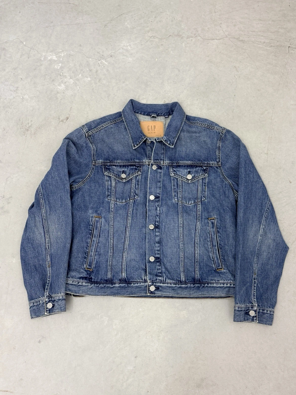 GAP 1969 Denim Jacket Mens XL Blue Jean Trucker Jacket Classic Wash Cotton