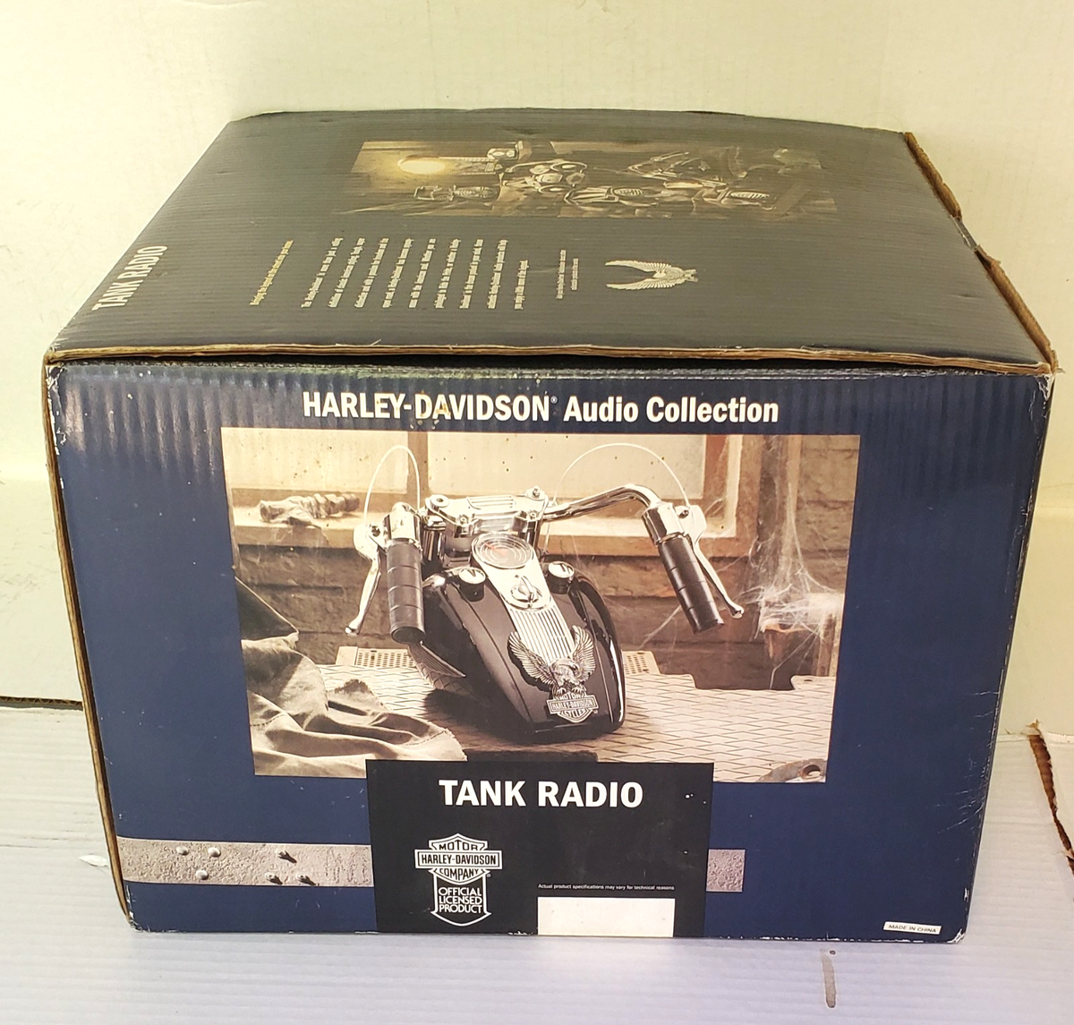 Harley-Davidson Tank Radio AM-FM with Headlights New Works! *READ