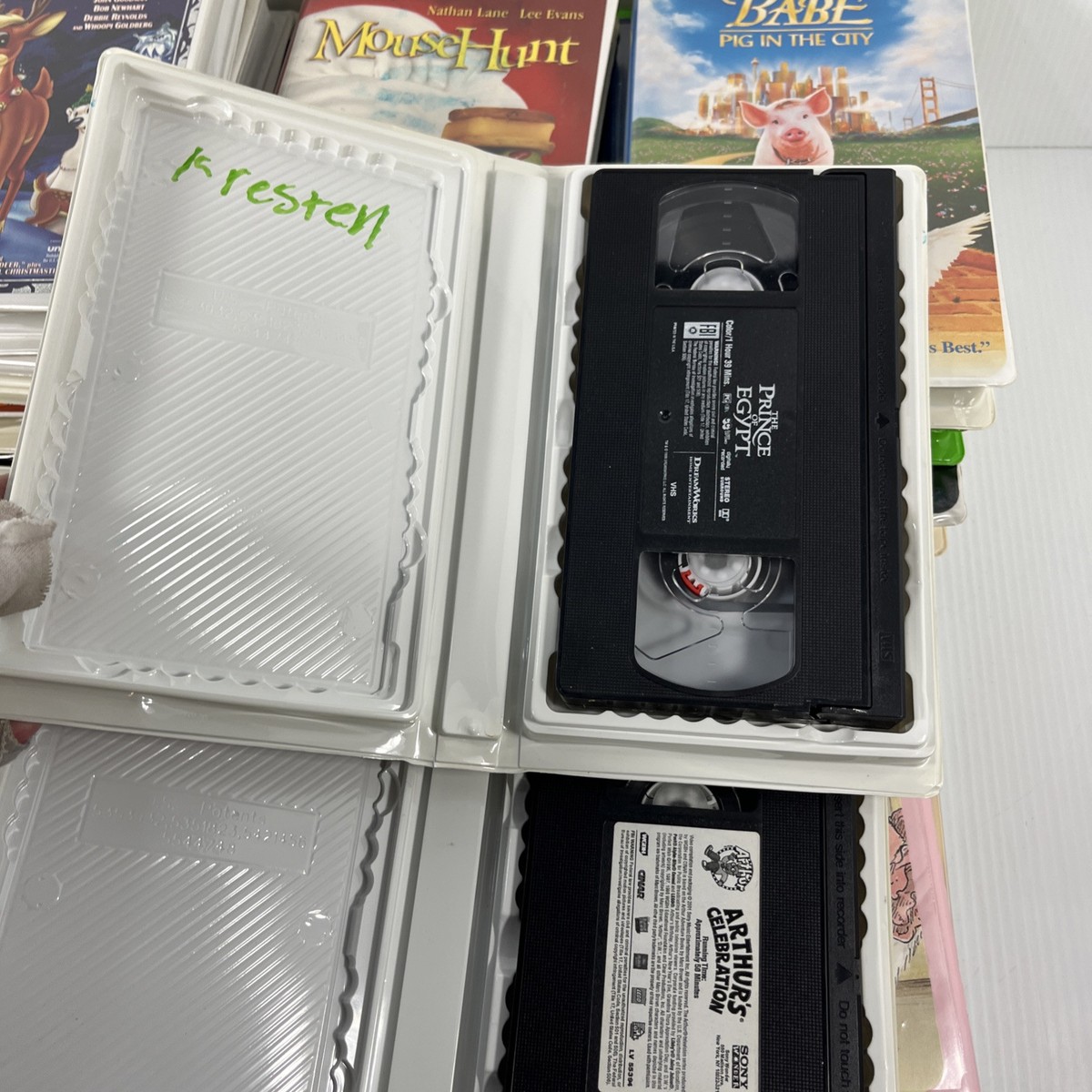 VHS Lot 34 WB 20th Century Fox Disney MGM Clamshell Family