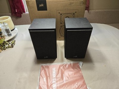 Polk Monitor XT15 Bookshelf Speakers Pair Mint Condition