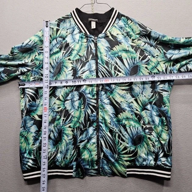 Ava & Viv Women's Size 3X Black Green Blue Tropical Print Varsity Jacket - Image 4 of 4