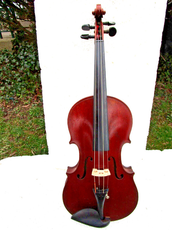 E REINHOLD SCHMIDT STANDARD MODEL VIOLIN. SAXONY,  FULL SIZE, CASE