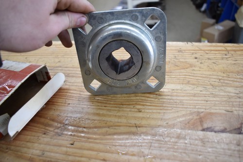NUEVO COJINETE DE BRIDA FAFNIR DHU 1 1/8 S209 AG DHU 209 238799b Hecho en EE. UU. - Imagen 6 de 7