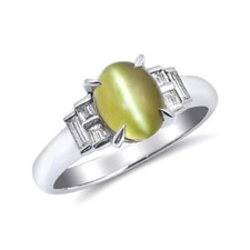 Chrysoberyl Ring Natural Cat's Eye Gemstone 2.20 cts Chrysoberyl Platinum Ring