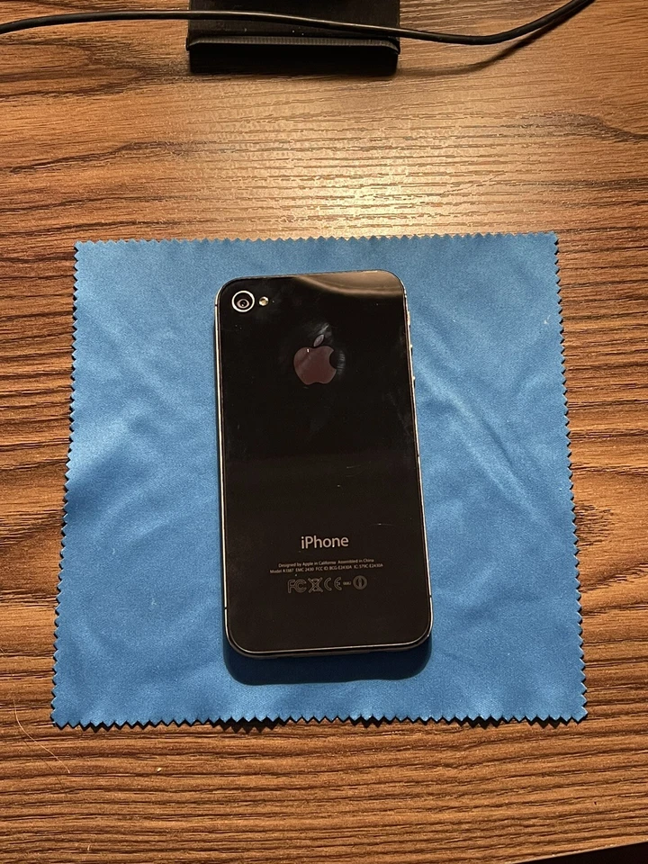 Apple iPhone 4s - 12,5 GB - Negro (AT&T) A1387 (CDMA + GSM) Excelente Estado Foto 3 de 4