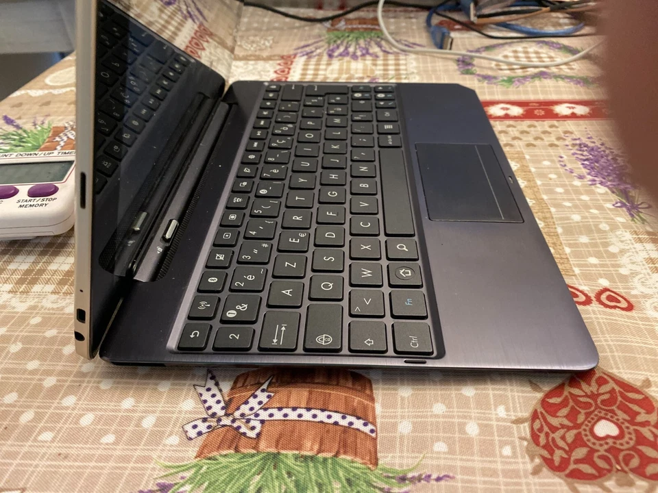 Asus Transformer Pad Infinity Tf700 avec clavier dock (premiere main). - Photo 3/4