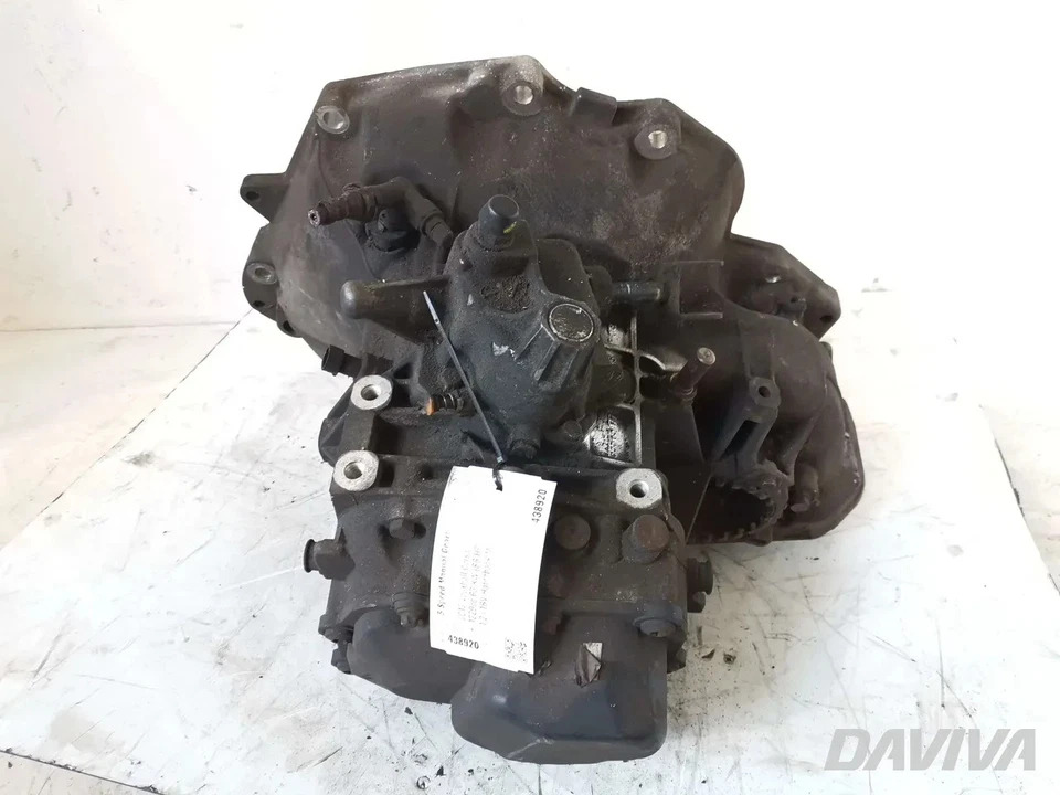 Vauxhall Corsa 5-Gang-Schaltgetriebe 1.2 i 16V Benzin 63kW (86 HP) 55565177 2012 - Image 4 of 4