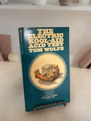 The Electric Kool-Aid Acid Test by Tom Wolfe 1972 PB- free shipping in USA