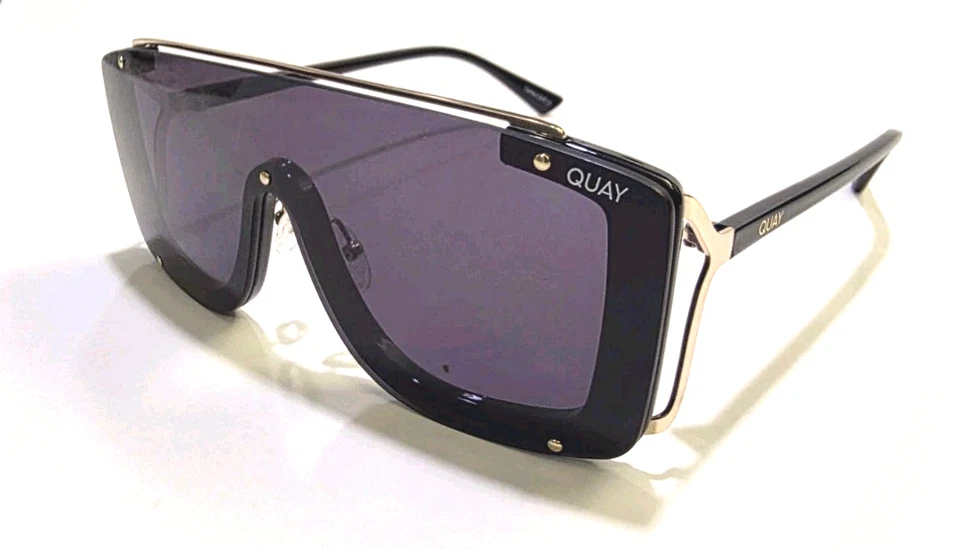 Quay Australia X Lizzo “Hold For Applause” Black Shield Sunglasses - Image 2 of 4