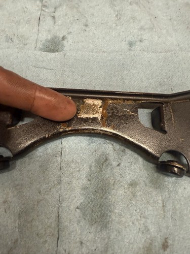 03 04 Soporte de montaje de subchasis central OEM Honda CBR600 RR - Imagen 4 de 16