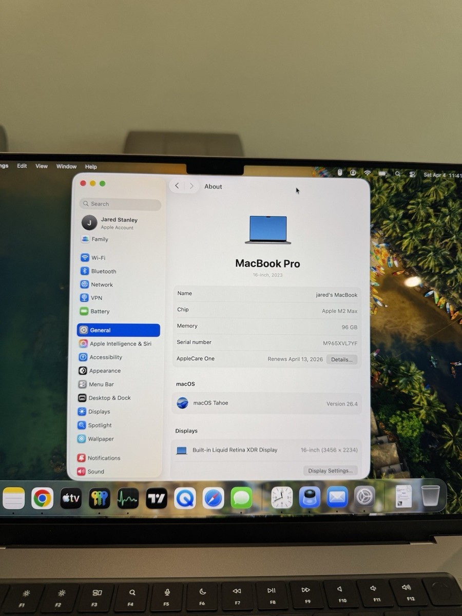 m2 max macbook pro, 96gb ram, 1tb, space grey (excellent condition