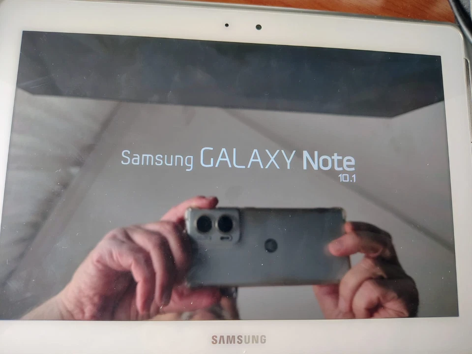 Samsung Galaxy Note 10.1 N8010 White Wi-Fi 16GB 5MP S-Pen Android Tablet - Imagen 2 de 3