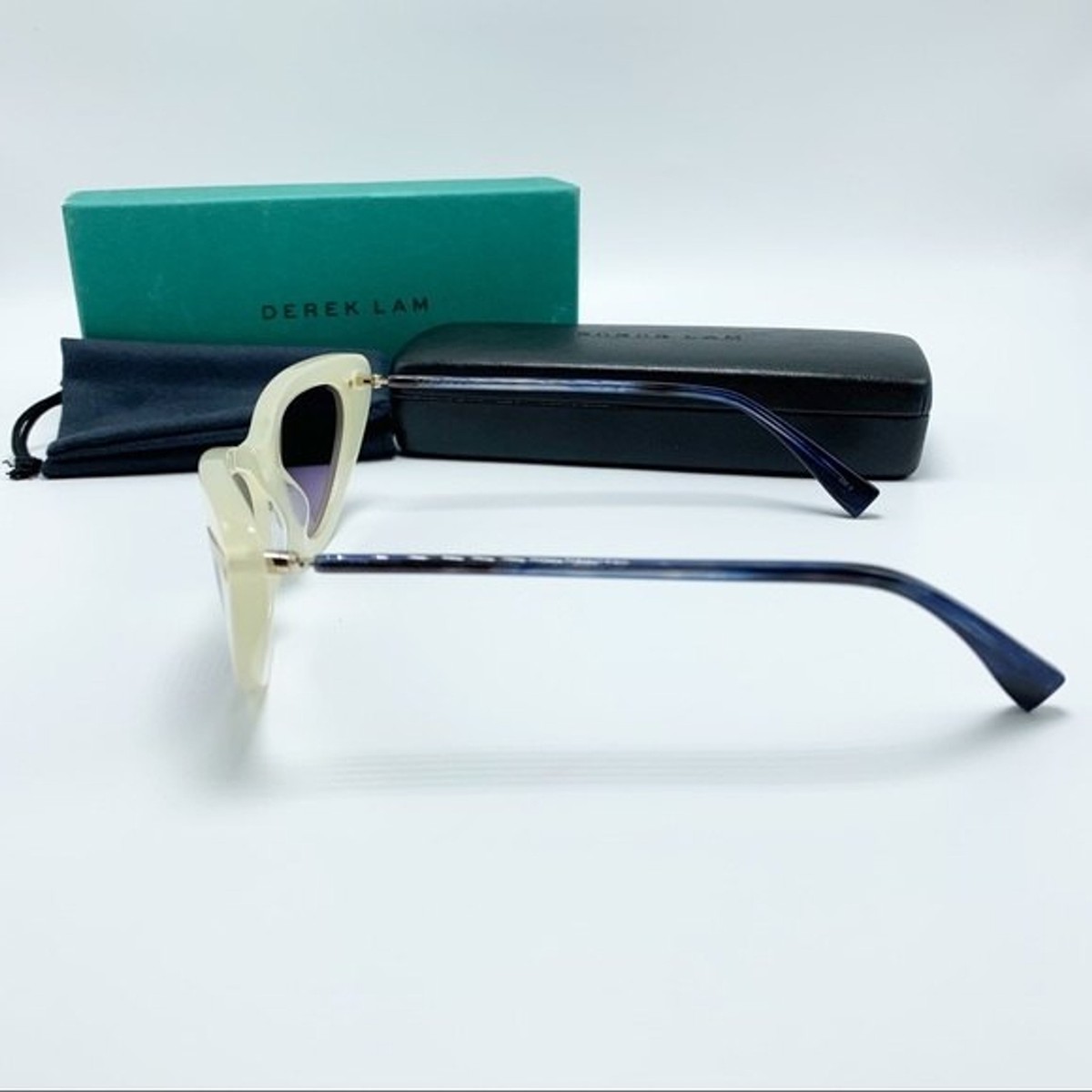 NIB $375 Derek Lam Doris Cat Eye Sunglasses in Ivory & Navy  display picture 1