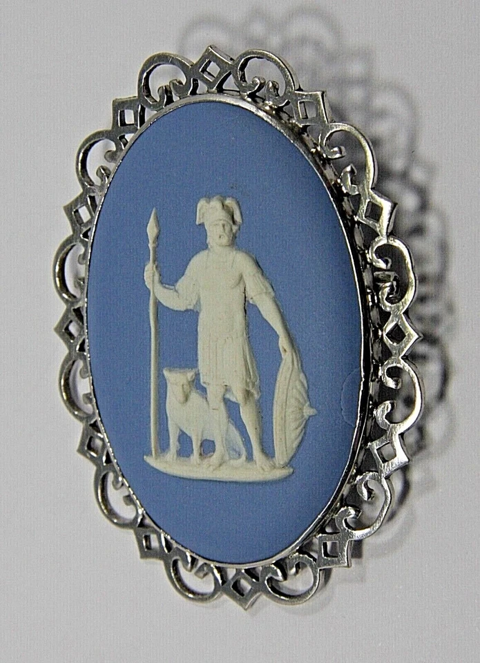 Hallmark London 1953 Queen Elizabeth Coronation year Wedgwood brooch Ares silver - Image 3 of 4