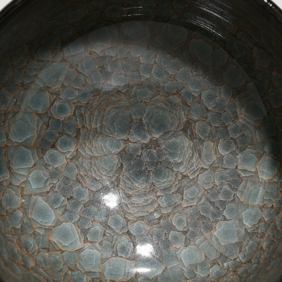 8" China old Antique Song dynasty Porcelain guan kiln marked Gray Ice crack bowl - Image 2 of 4