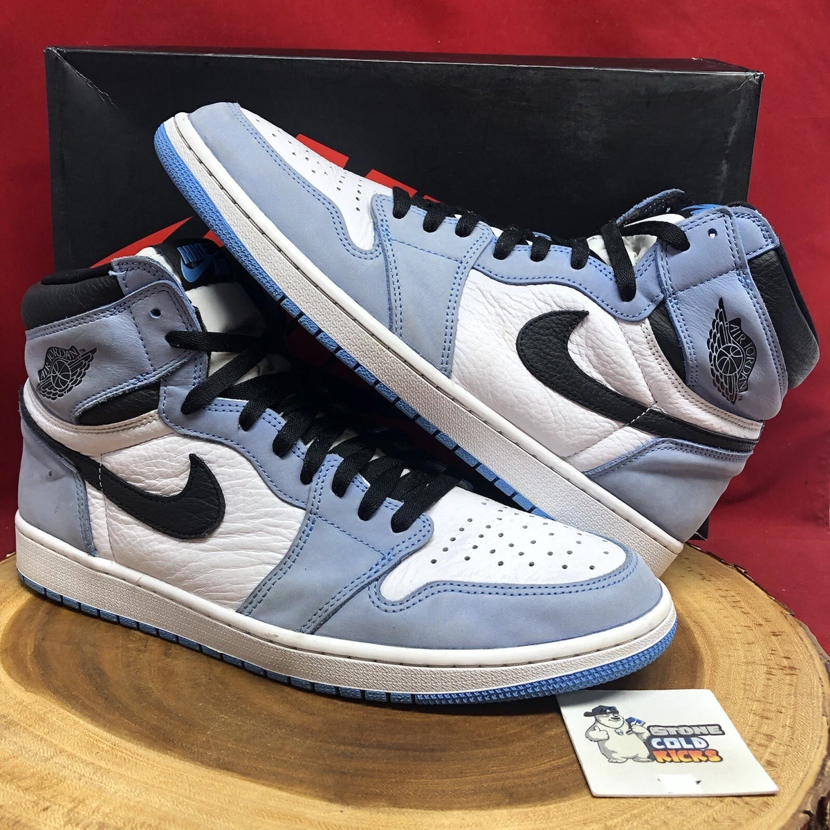 Air Jordan 1 Retro High OG 'University Blue' - Air Jordan - 555088