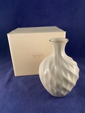 Vintage China 5" Lenox Bud Vase Bulb Shape Swirl Design