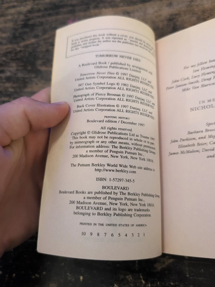 1997 Tomorrow Never Does 007 James Bond Novel Adaptation Paperback Foto 4 de 4