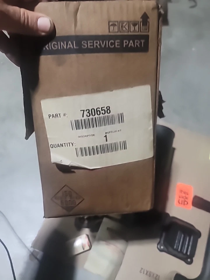 TECUMSEH Muffler Kit 730658 OV691 Tvt Vtx Exhaust Pipe Clamps Gasket Valve Cover - Image 2 of 4