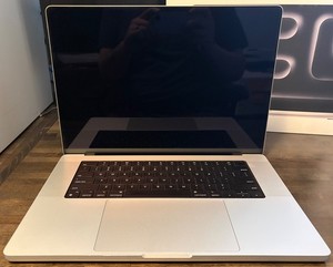 MacBook Pro M3 Silver | eBay