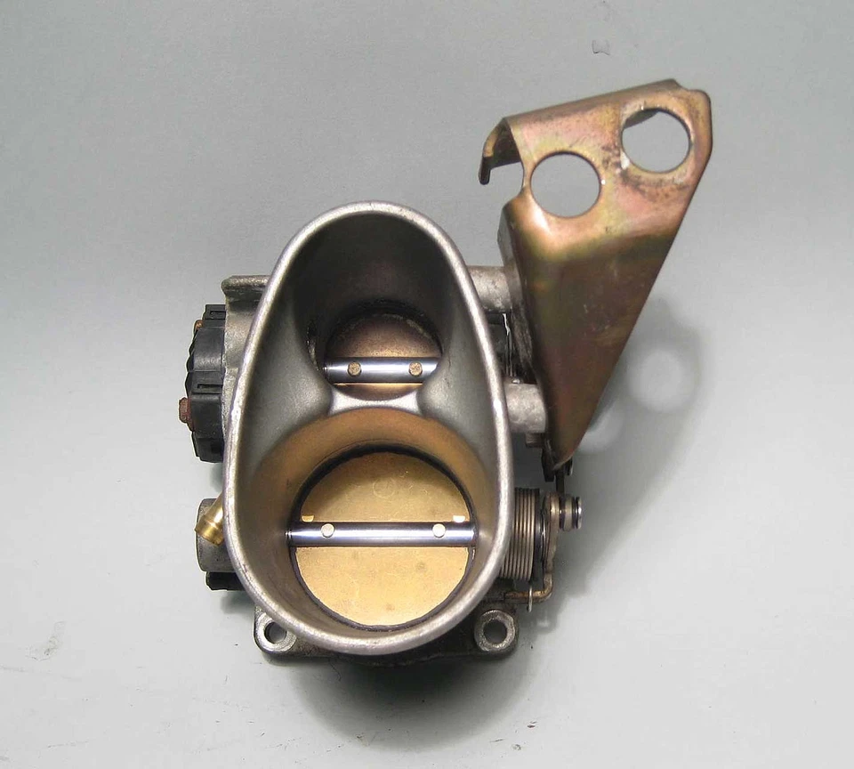 Cuerpo del acelerador BMW M44 4cyl 1996-1999 E36 serie 3 318i 318ti Z3 1,9 L OEM USADO Foto 2 de 4