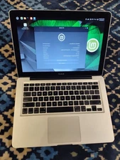 Apple MacBook 13 inch - 128gb SSD, 4gb RAM, Linux Mint OS - FREE SHIPPING! 🎄🎁
