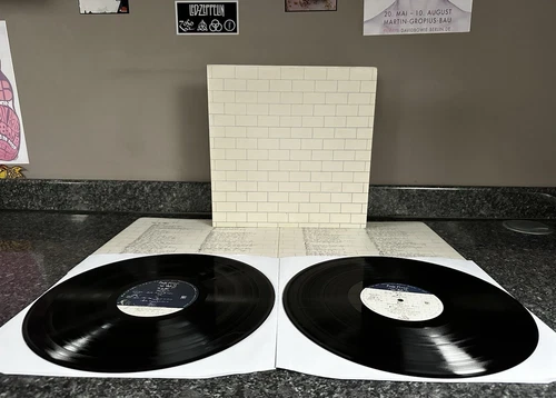 LP DOUBLE VINYL PINK FLOYD ALBUM THE WALL 1979 UK 1ST PRESS SHDW 411 EX-/EX