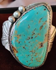 Native American Nahavo Turquoise Cuff Bracelet