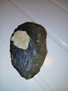 TRES BEAU BIFACE SILEX PREHISTOIRE ( ORIGINE PERIGORD )