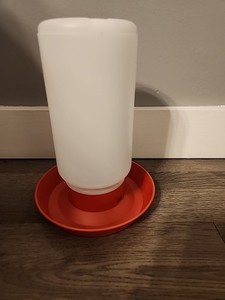 Little Giant One Quart Screw-On Poultry Waterer Combo