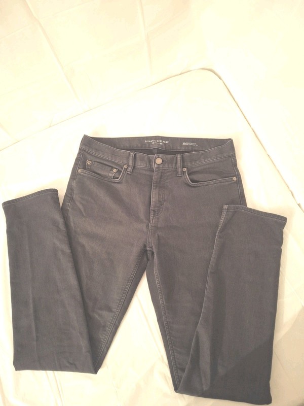 Banana Republic Traveler Jeans 32x31 Athletic Fit Tapered Tagged 32x32